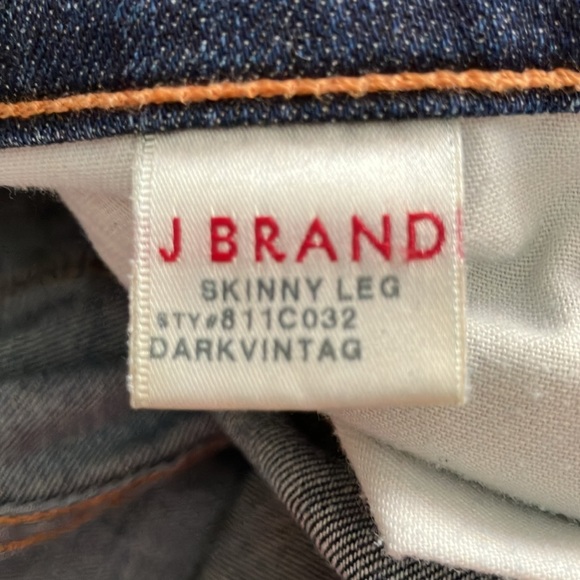 J Brand Mid Rise Skinny Leg Jeans in Dark Vintage, Size 27 - Picture 7 of 11